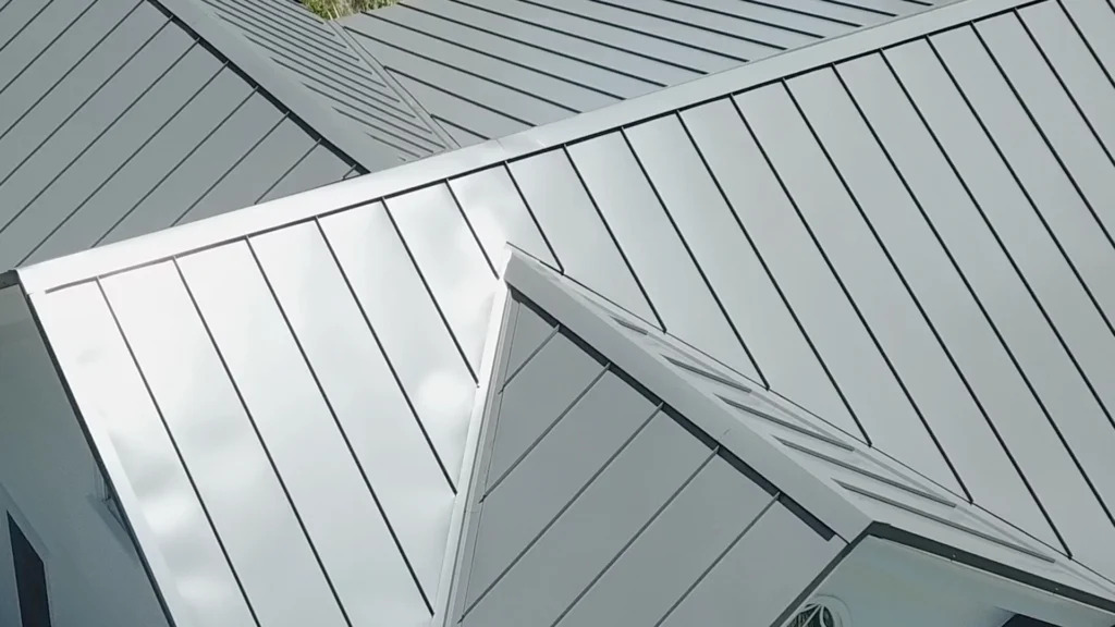 How Metal Roofs Hold Up in Harsh Weather